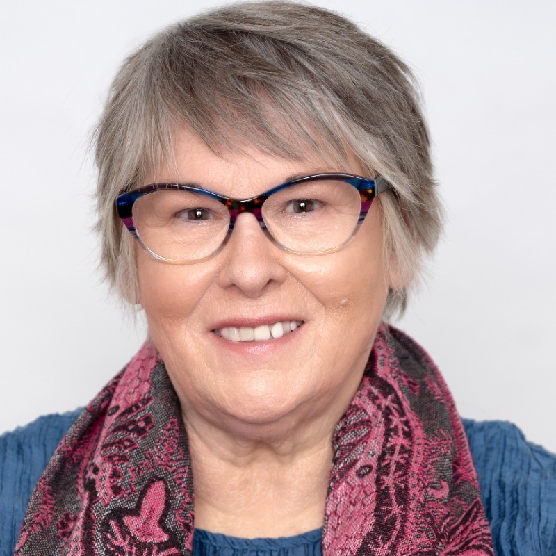 A photo of Dianne Langley.